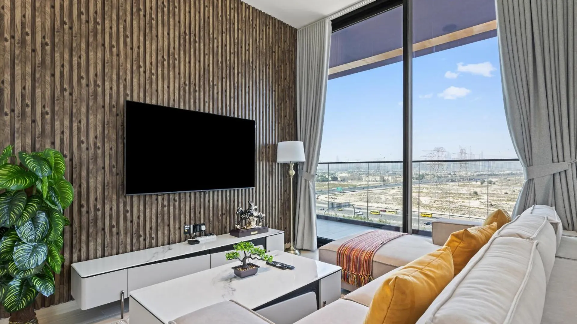 Charming 2Bdr Stay In Binghatti Corner - Jvc Dubai Daire