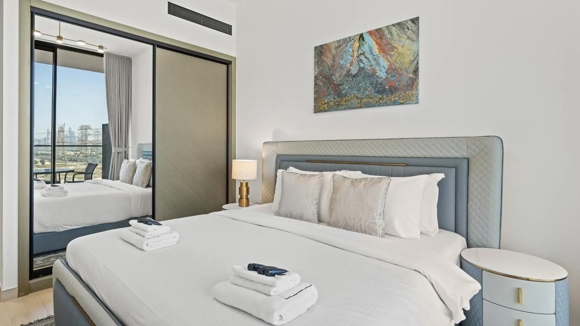 Daire Charming 2Bdr Stay In Binghatti Corner - Jvc Dubai